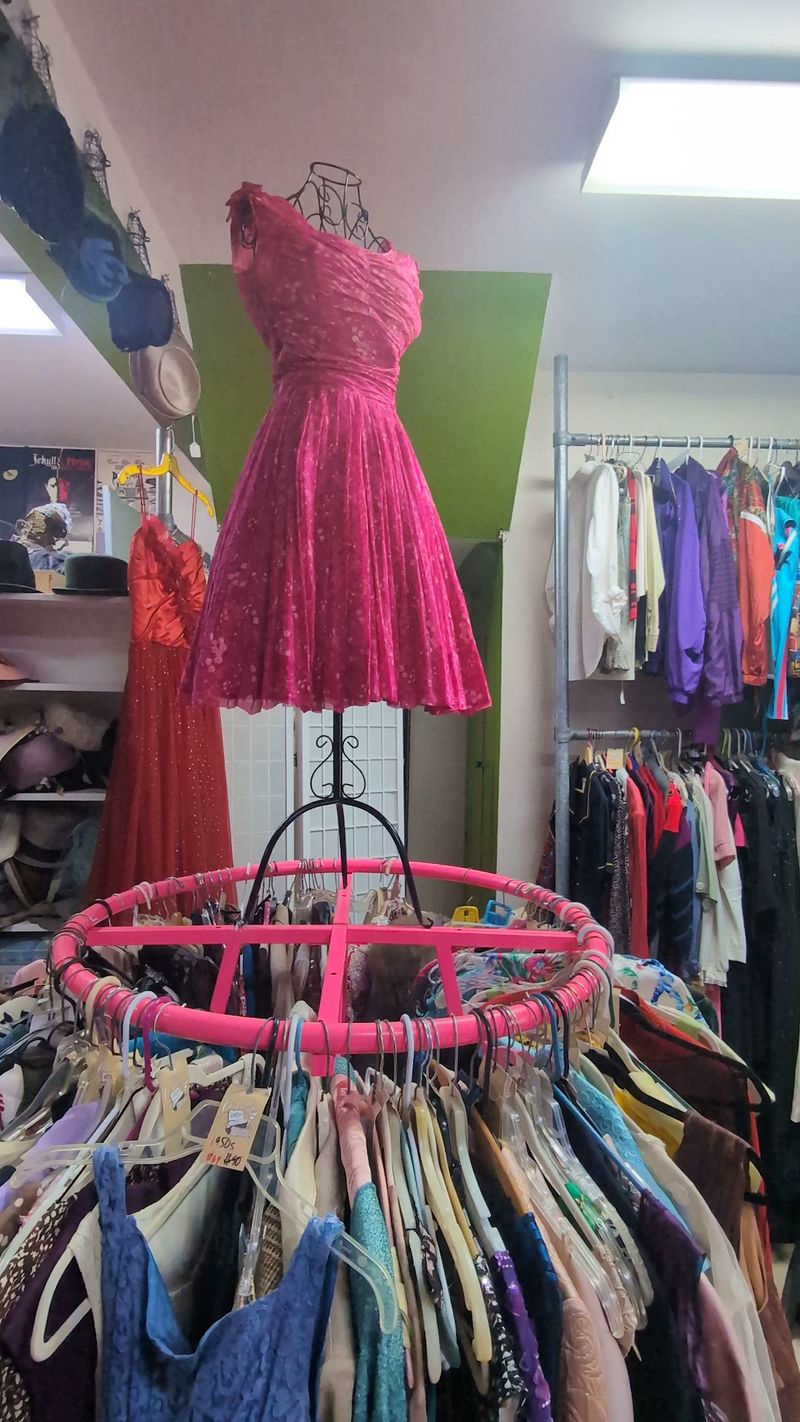 Connie’s Vintage Trunk - Montclair