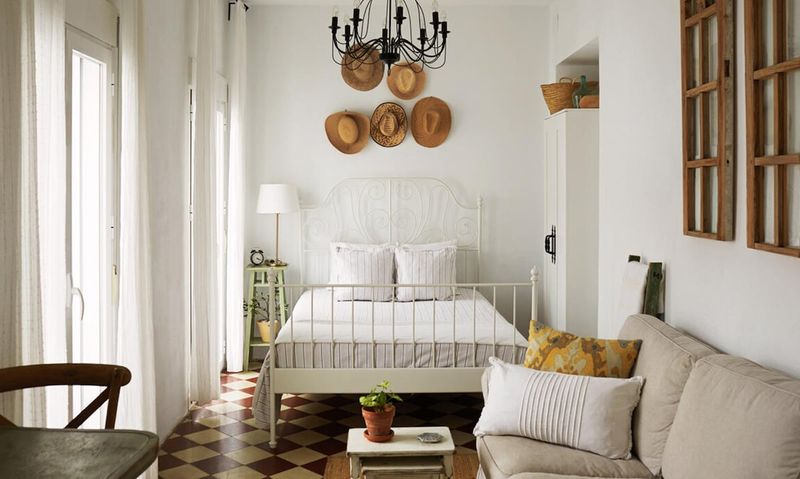 Cozy Rooms That Won't Drain Your Wallet Cozy Rooms That Won't Drain Your Wallet