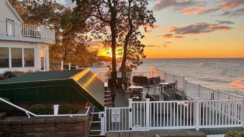 Crosswinds Grille, The Lakehouse Inn, Geneva on the Lake Crosswinds Grille, The Lakehouse Inn, Geneva on the Lake
