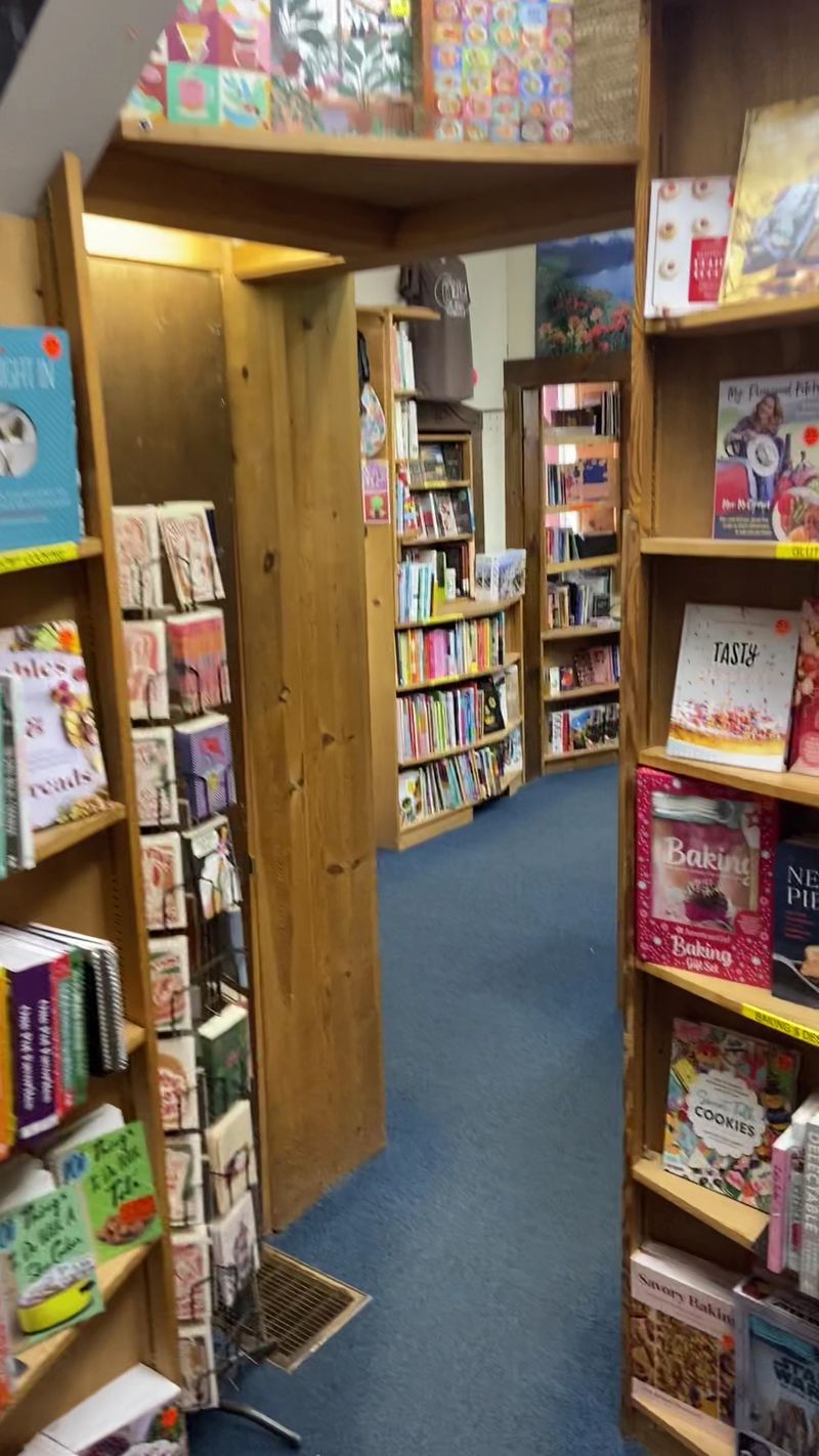 Crowds, Tight Spaces, and Smart Visiting Tips