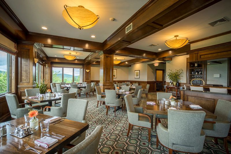 Crystal Tavern at Grand Cascades Lodge - Hamburg Crystal Tavern at Grand Cascades Lodge - Hamburg