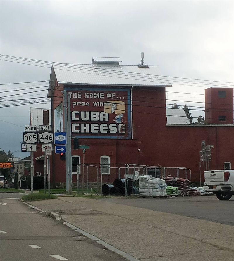 Cuba Cheese Shoppe - New York State Extra Sharp Cheddar Cuba Cheese Shoppe - New York State Extra Sharp Cheddar