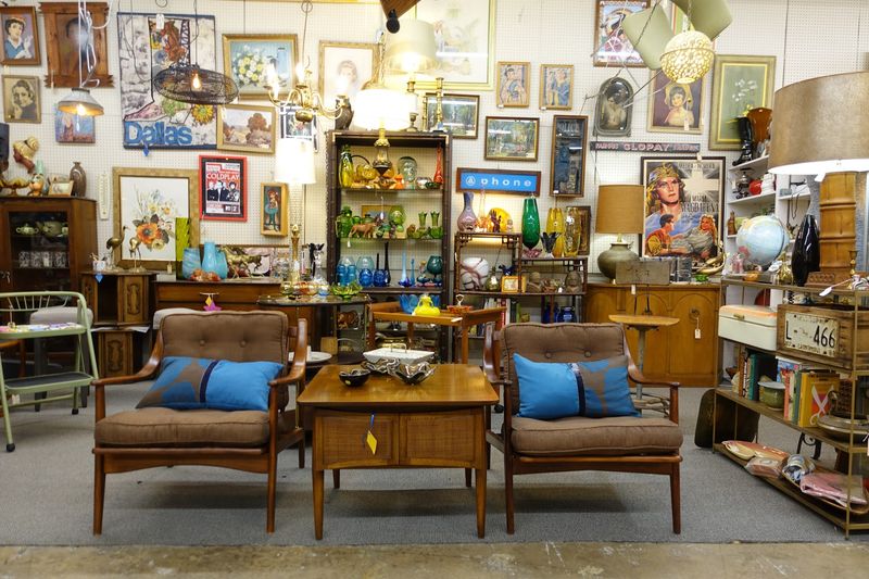 Curated Vendor Booths That Actually Have Personality Curated Vendor Booths That Actually Have Personality
