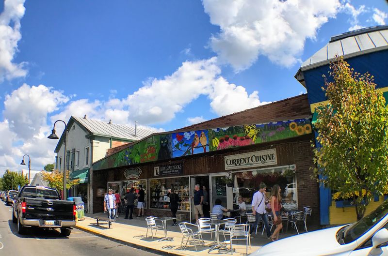 Dark Star Books & Comics (Yellow Springs) Dark Star Books & Comics (Yellow Springs)