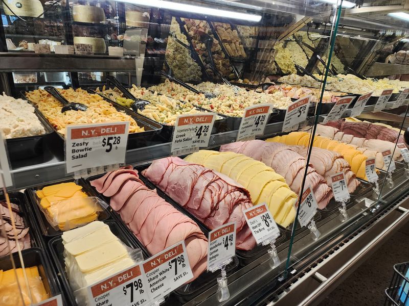 Dash’s Market