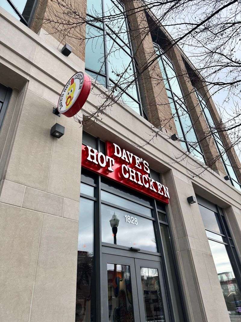 Dave’s Hot Chicken Dave’s Hot Chicken