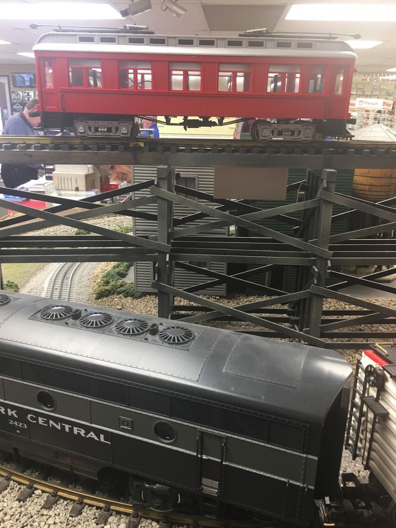 Discount Model Trains (Addison)