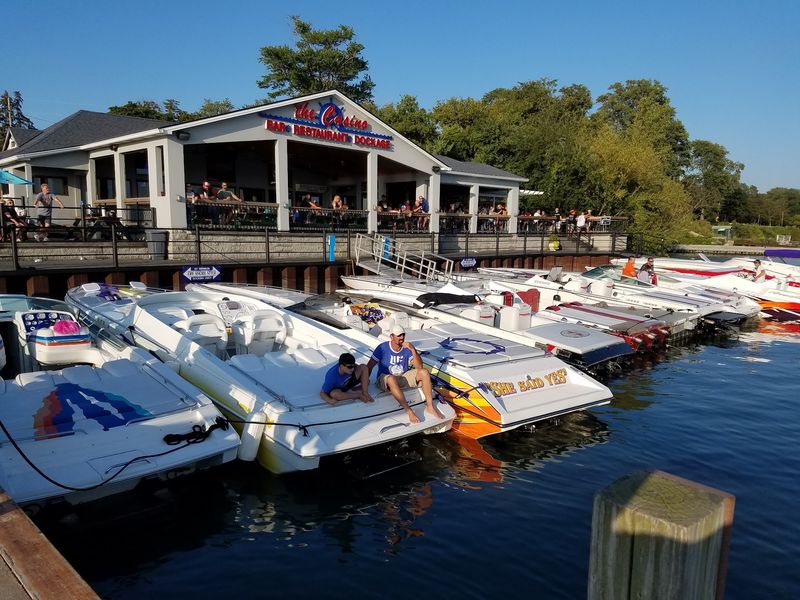 Dockers Waterfront Restaurant & Bar, Kelleys Island Dockers Waterfront Restaurant & Bar, Kelleys Island