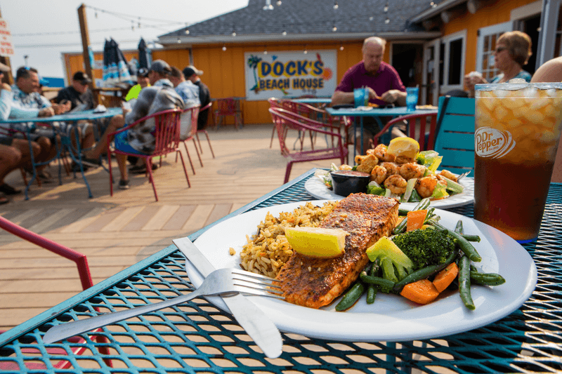 Dock's Beach House Restaurant, Port Clinton