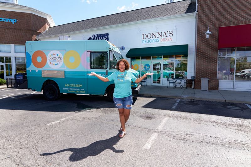 Donna's Delicious Dozen, Columbus