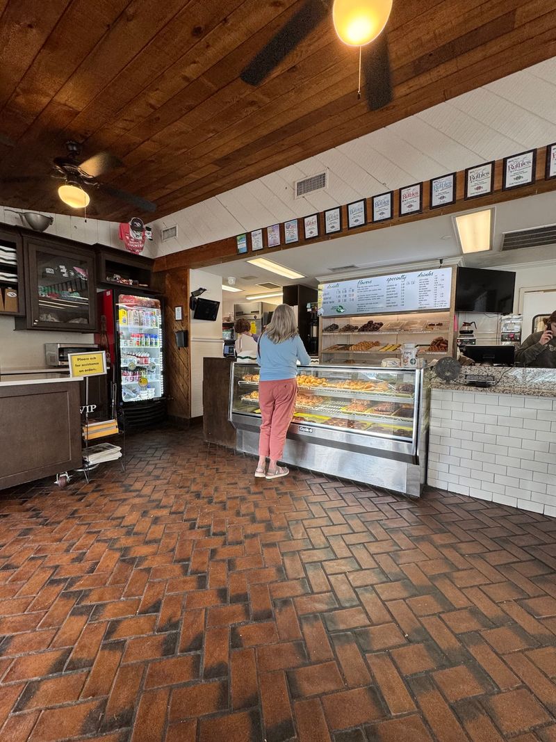 Donut Country - Murfreesboro Donut Country - Murfreesboro