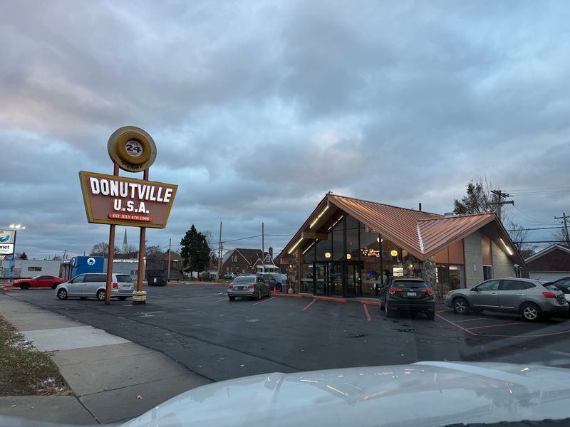 Donutville U.S.A. - Dearborn Donutville U.S.A. - Dearborn