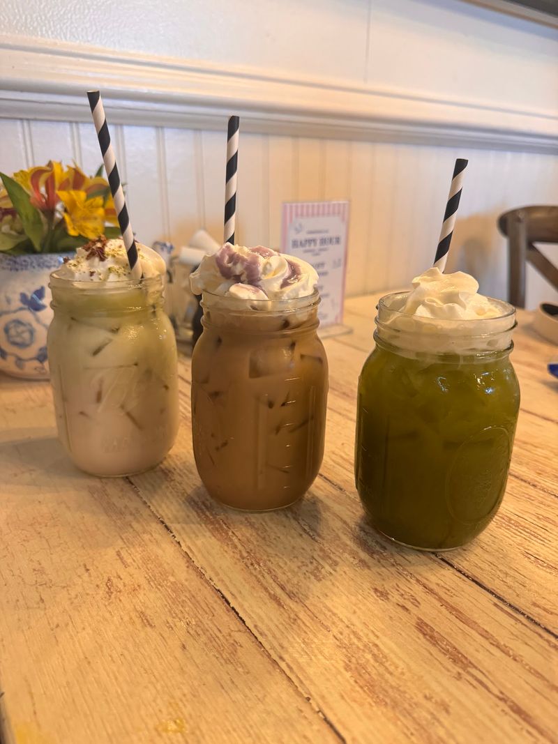 Drinks and Little Extras Make Brunch Feel Fun Drinks and Little Extras Make Brunch Feel Fun