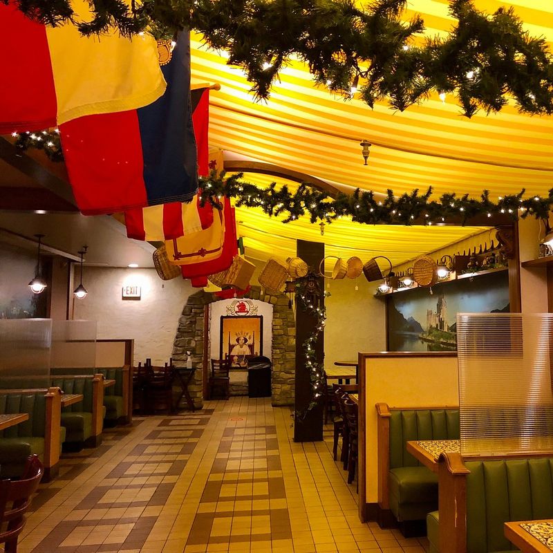 Dunderbak’s Market Cafe - Whitehall Dunderbak’s Market Cafe - Whitehall
