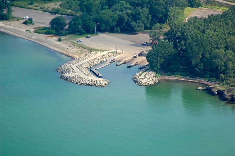 East Avenue Boat Ramp Beach, Erie
