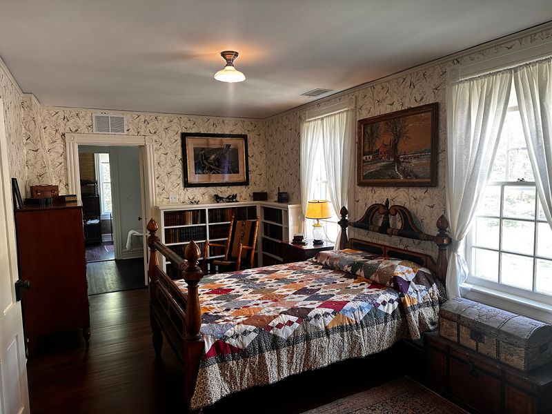 Eight Generations of the Hartshorne Family Called This Farmhouse Home Eight Generations of the Hartshorne Family Called This Farmhouse Home