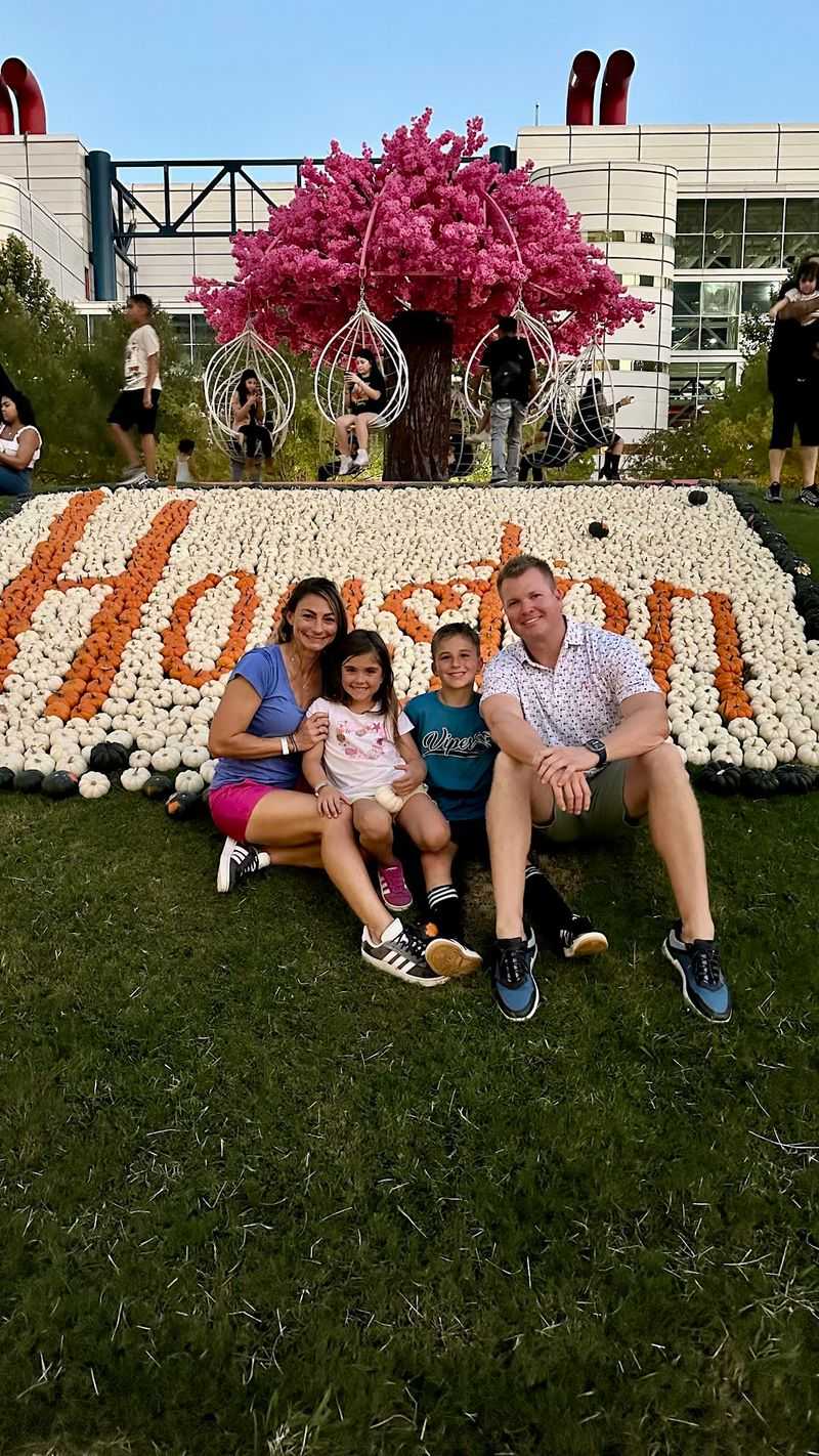 Family-Friendly Atmosphere Wins Hearts Family-Friendly Atmosphere Wins Hearts