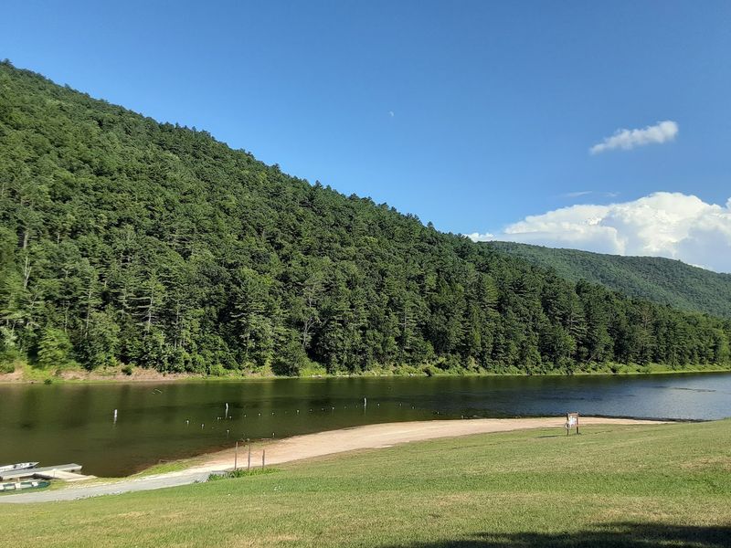 Fishing And Boating Keep The Lake Lively Fishing And Boating Keep The Lake Lively