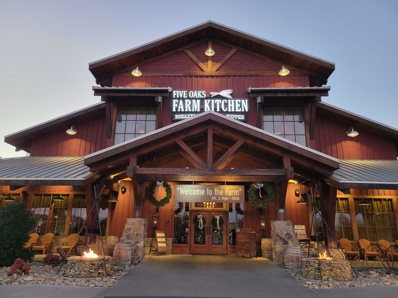 Five Oaks Farm Kitchen – Sevierville Five Oaks Farm Kitchen – Sevierville