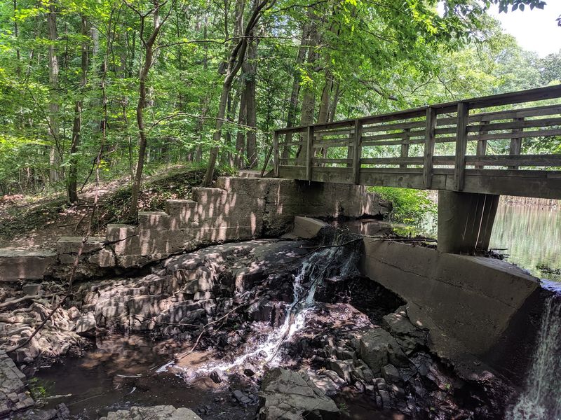 Flat Rock Brook Nature Center - Englewood Flat Rock Brook Nature Center - Englewood