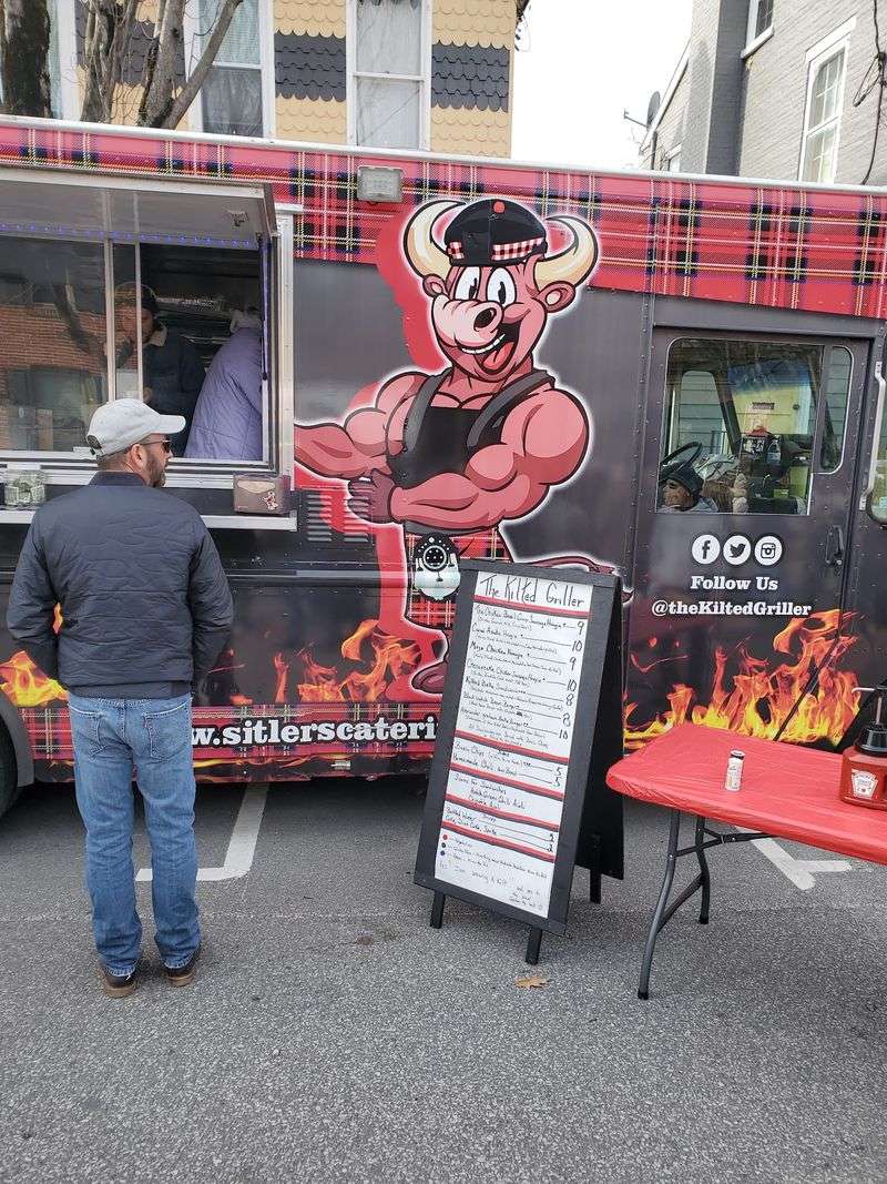 Food Trucks Make Dinner Easy