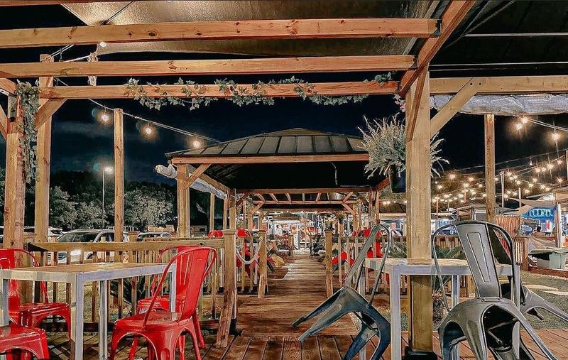 Food Trucks Rotating Through Like a Culinary Carousel