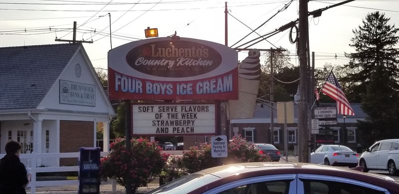 Four Boys Ice Cream - Englishtown