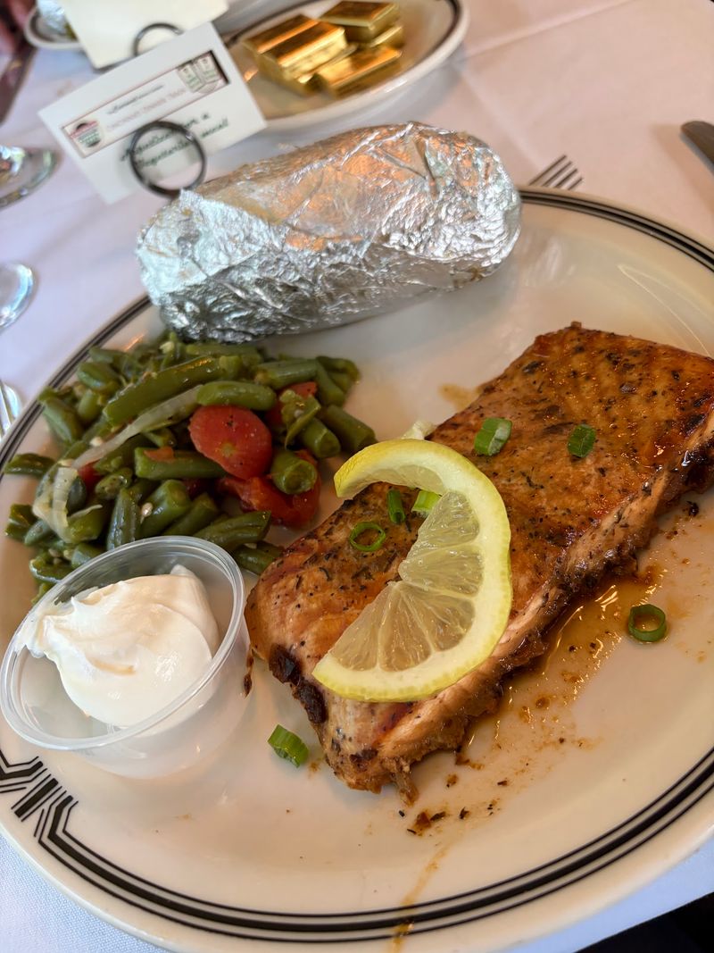 Four Courses Make the Journey Feel Grand