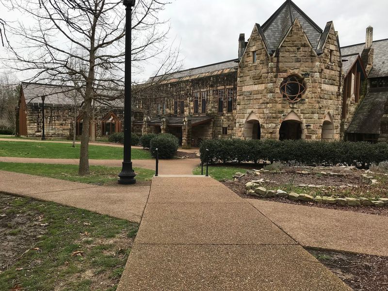 Free Parking And Easy Access On The Mountain Campus
