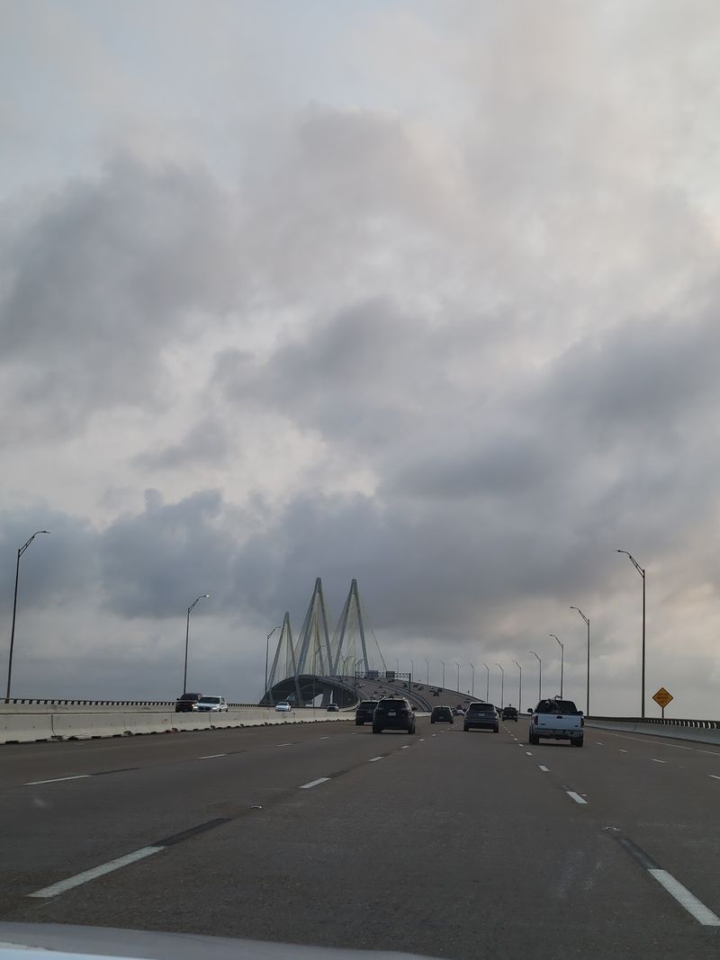 Free Scenic Drive Through One of Texas's Busiest Shipping Zones