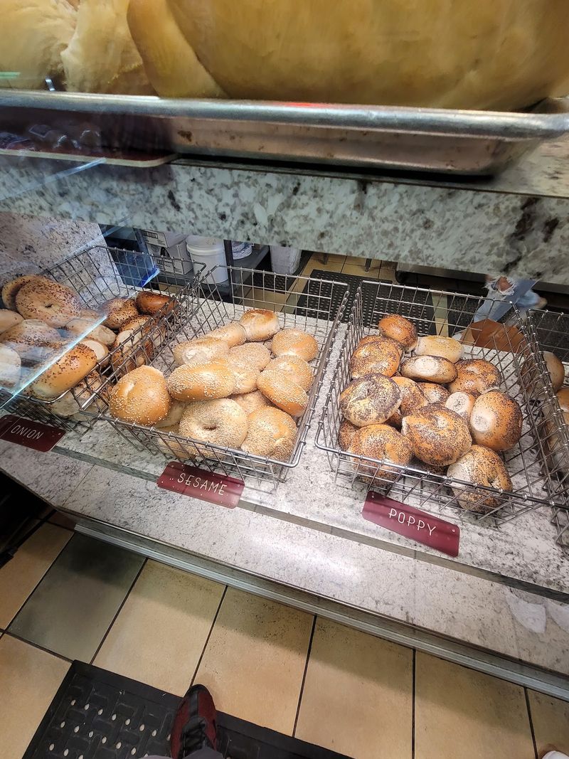 Fresh-Baked Bagels That Taste Like Home Fresh-Baked Bagels That Taste Like Home