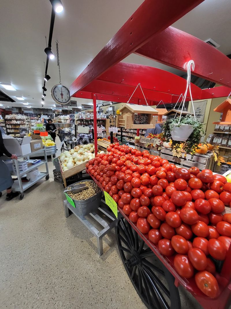 Fresh Produce and Road Trip Snacks Make It Easy to Linger