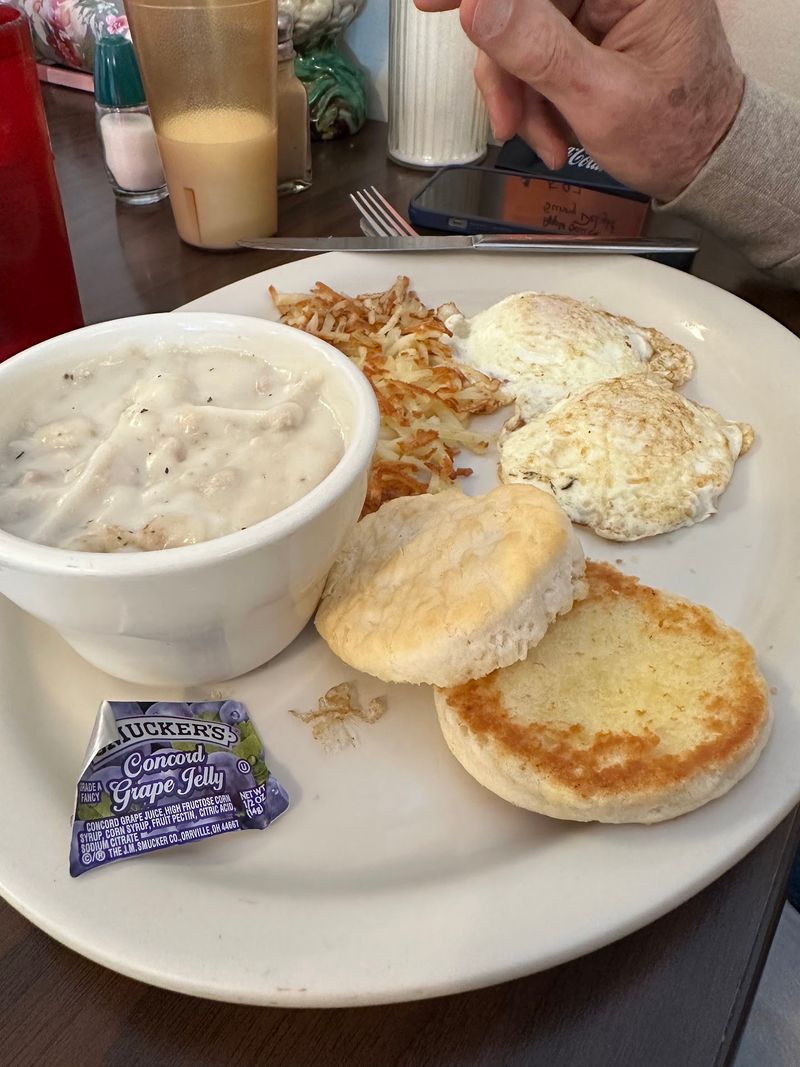Fried Green Tomatoes and Southern-Style Comfort Food Fried Green Tomatoes and Southern-Style Comfort Food