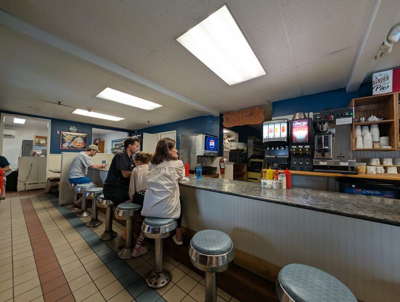 Friendly Service Gives the Busy Room Its Heart