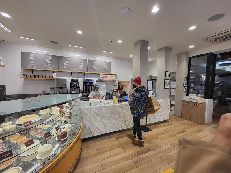 Friendly Service in a Snug, Sweet-Smelling Shop Friendly Service in a Snug, Sweet-Smelling Shop