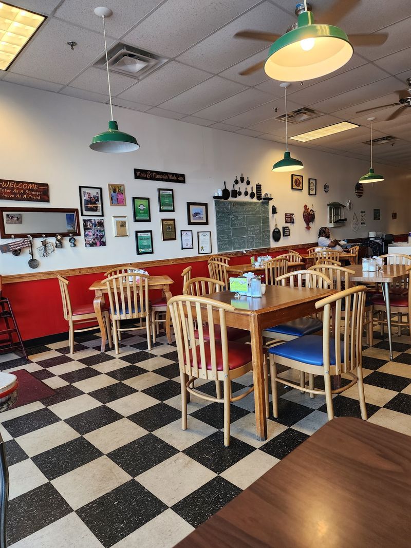 Friendly Small-Town Diner Atmosphere Friendly Small-Town Diner Atmosphere