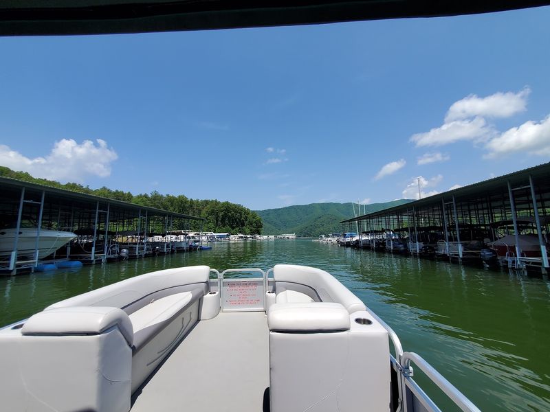 Full-Day Rentals That Maximize Your Lake Time Full-Day Rentals That Maximize Your Lake Time