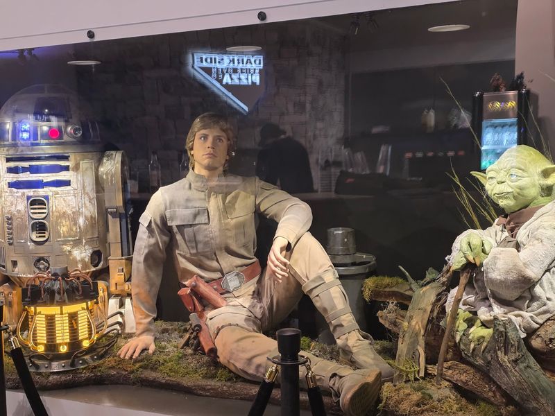 Full-Scale Movie Characters Greeting You at Every Turn Full-Scale Movie Characters Greeting You at Every Turn