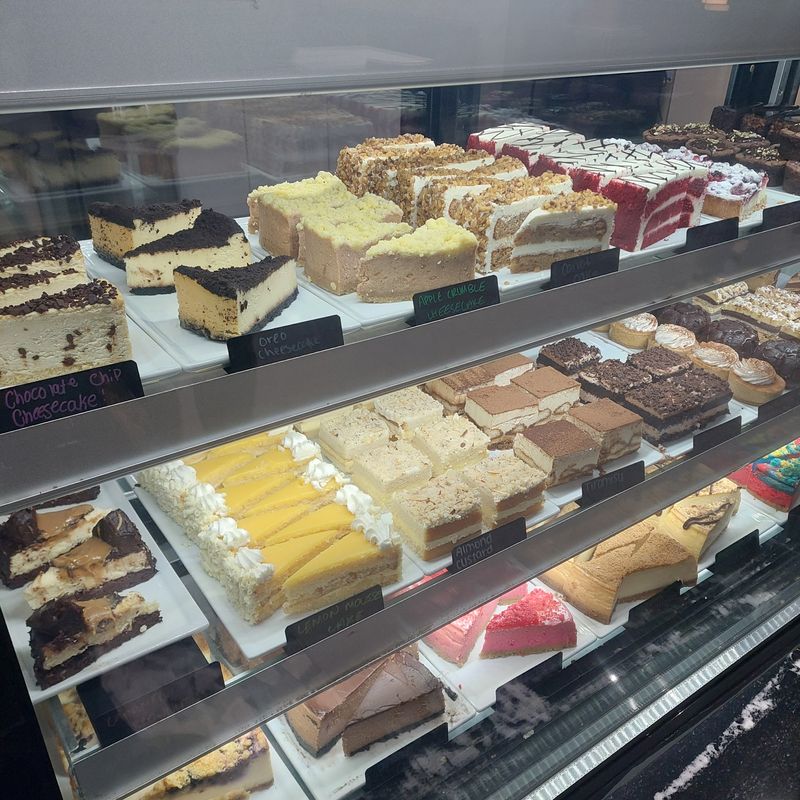 Get There Early for the Full Cheesecake Lineup Get There Early for the Full Cheesecake Lineup