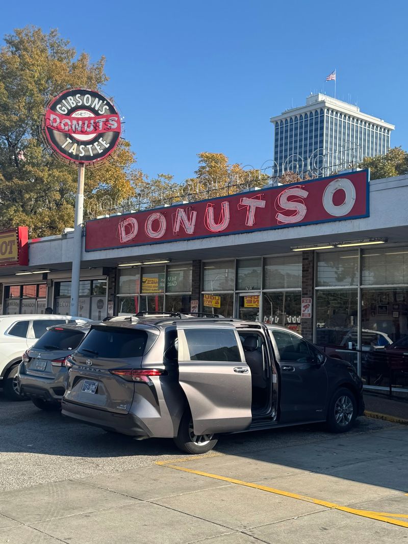 Gibson's Donuts - Memphis