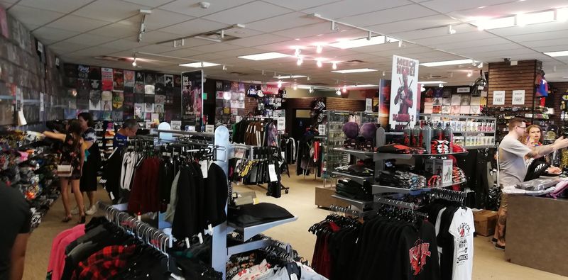 Give Clothing Stores a Real Look