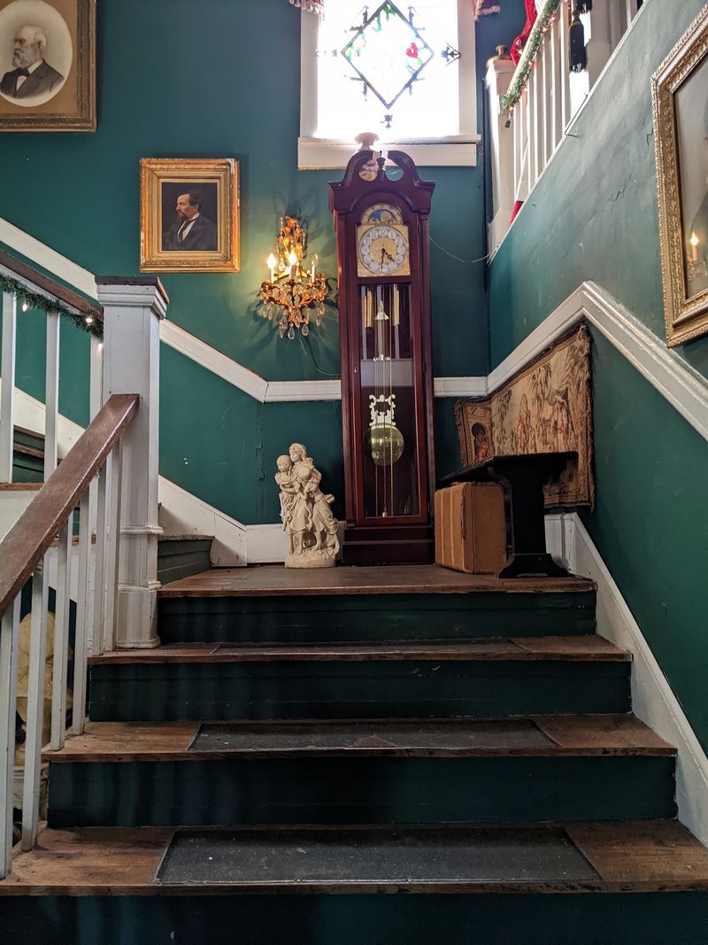 Guests Say Strange Things Happen Inside the Thomas House