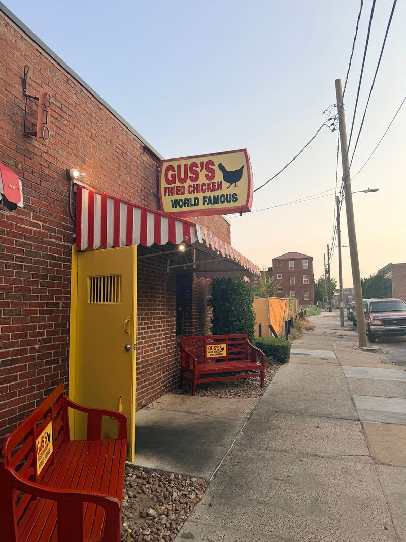 Gus's World Famous Fried Chicken - Memphis Gus's World Famous Fried Chicken - Memphis