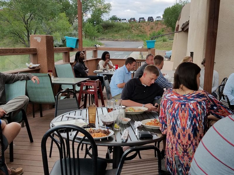 Colorado Springs Comfort With A Fireplace And Cantina Energy