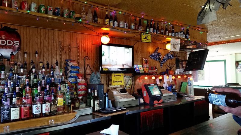 Happy Hour Bar, Gwinn