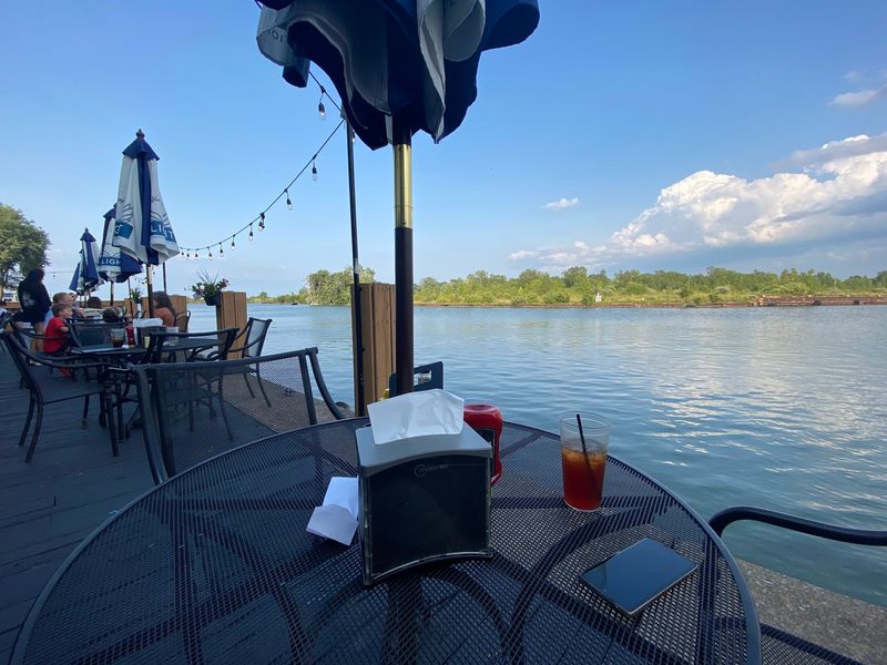 Harbor House Bar & Grill, Huron Harbor House Bar & Grill, Huron