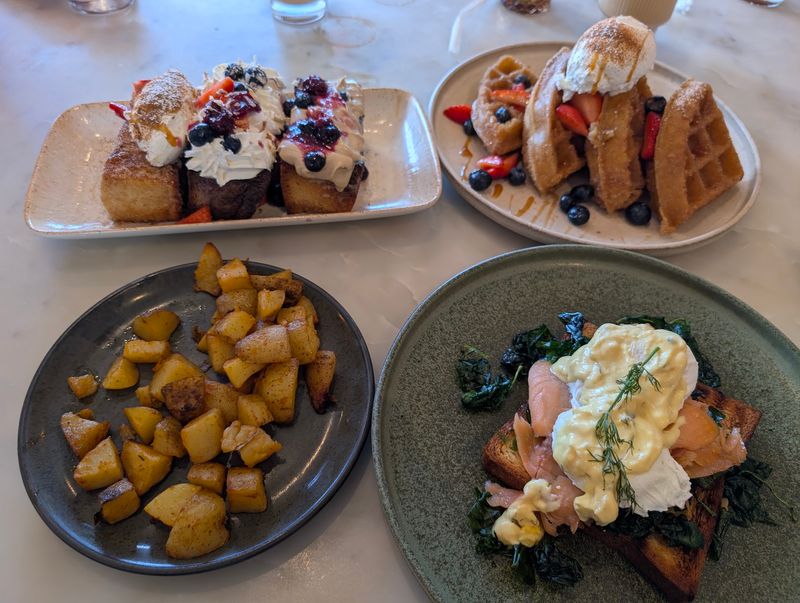 Hatch 44 Cafe, Metuchen - The Big Mess