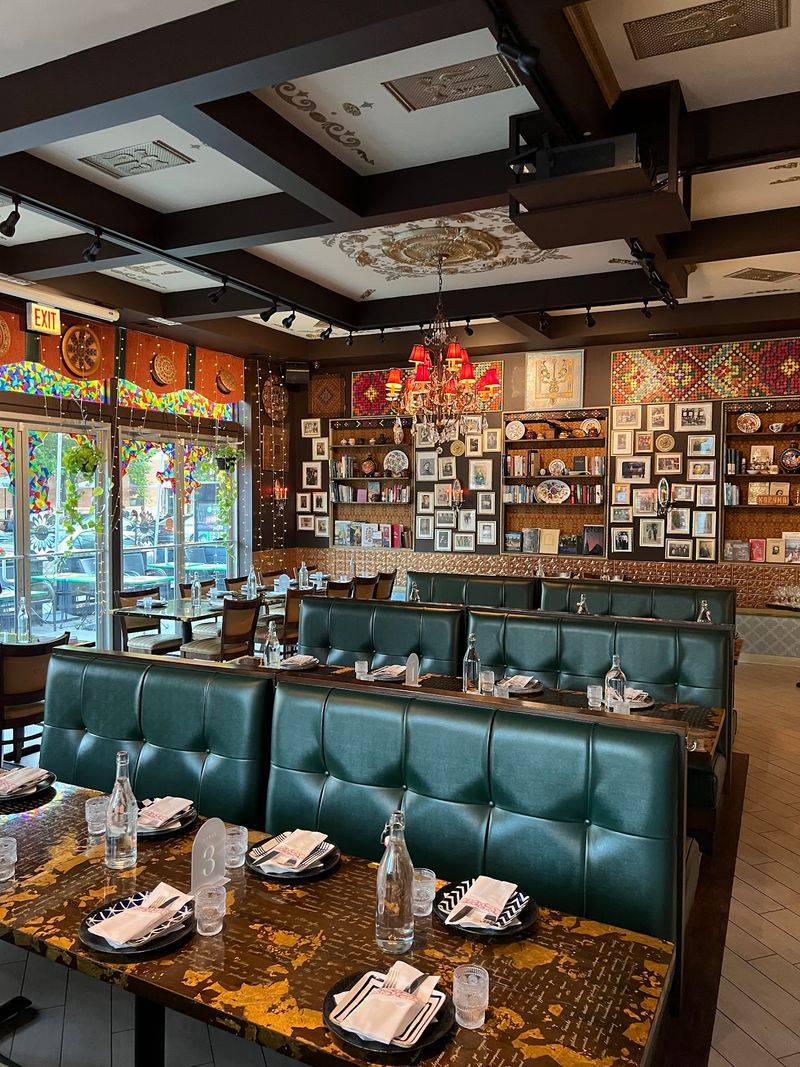 Tryzub Ukrainian Kitchen (Chicago) Tryzub Ukrainian Kitchen (Chicago)