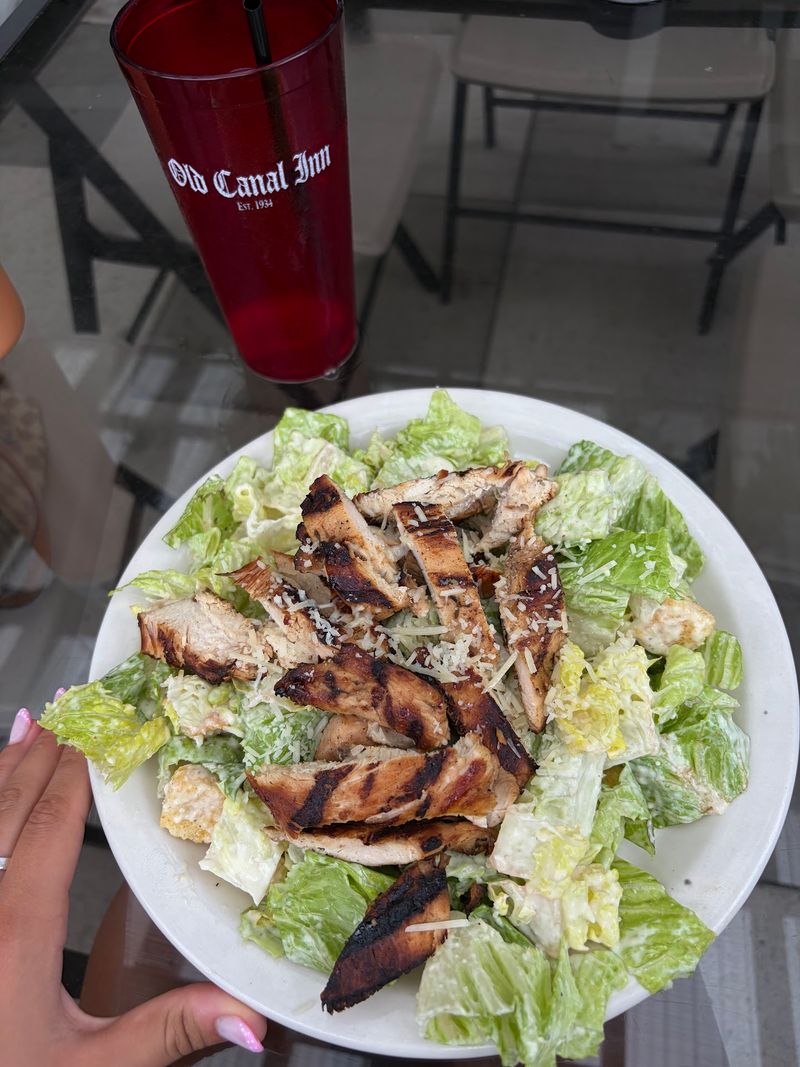Hearty Tavern Favorites Keep the Living Well Fed