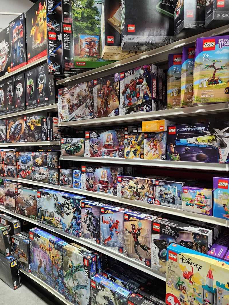 HobbyTown, Knoxville